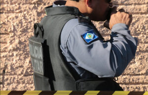 Menor é assassinado com tiros no rosto dentro da casa do avô