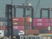 A quatro dias do início do tarifaço ao Brasil, entenda como seria possível barrar sobretaxas sem ceder à chantagem de Trump | Jornal Nacional