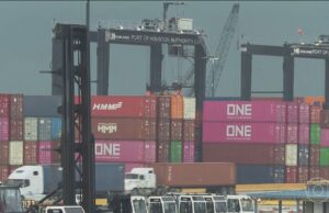 A quatro dias do início do tarifaço ao Brasil, entenda como seria possível barrar sobretaxas sem ceder à chantagem de Trump | Jornal Nacional