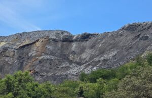 Sem fiscalização, pilhas de rejeito substituem barragens na mineração