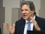 Haddad: 20 milhões de brasileiros não deveriam estar pagando IR