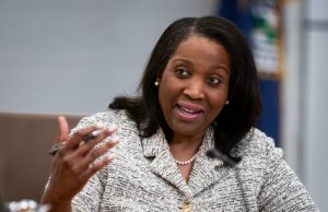 Lisa Cook diz que não pretende renunciar e que continuará a exercer suas funções no Fed | Finanças