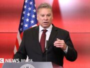 Alexandre de Moraes: Brasil convoca chefe diplomático dos EUA em Brasília após ameaça da embaixada a aliados do ministro do STF