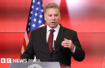 Alexandre de Moraes: Brasil convoca chefe diplomático dos EUA em Brasília após ameaça da embaixada a aliados do ministro do STF