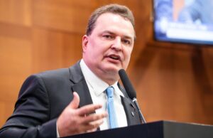 Max marca 190 anos da AL com discurso de responsabilidade