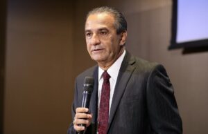 PF faz buscas contra Silas Malafaia e impede saída do país