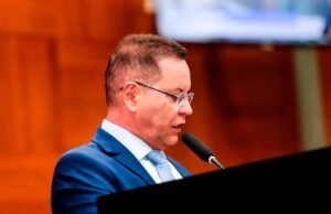 Botelho defende PL que propõe vedar concurso público apenas para formação de cadastro reserva