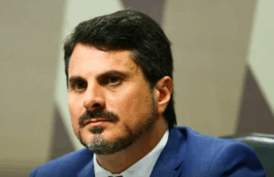 Moraes suspende uso de tornozeleira pelo senador Marcos do Val