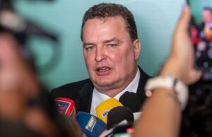 Max critica debate ideológico e falta de foco em política pública