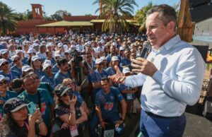 Mendes anuncia novo extra por resultado a professores de MT