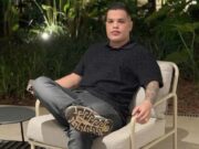 Influencer já tinha condenação por roubo e viajava no semiaberto