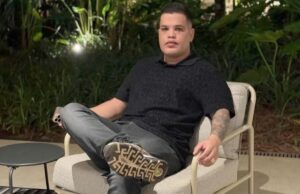 Influencer já tinha condenação por roubo e viajava no semiaberto