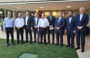 Mendes e Tarcísio citam “marcha da insensatez” e cobram que Lula negocie