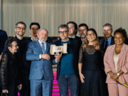 Com presença do MinC, Lula recebe elenco de O Agente Secreto no Cine Alvorada — Ministério da Cultura