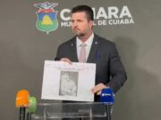 Ranalli cita “conteúdo erótico” e livro é retirado de escolas