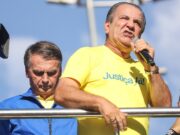 PF indicia Bolsonaro e Eduardo por coação e faz buscas contra Malafaia