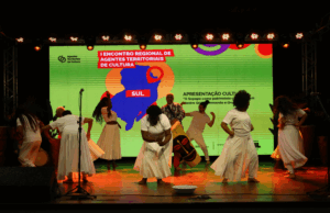 Abertura do I Encontro de Agentes Territoriais de Cultura do Sul debate caminhos de políticas que unem arte e educação — Ministério da Cultura