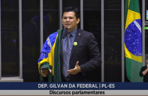 Com 14 deputados no alvo após motim da oposição, Câmara suspendeu apenas quatro de 234 pedidos no século