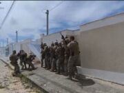 Caçada a líder de facção no RN durou 22h, teve 100 policiais e 3 mil tiros