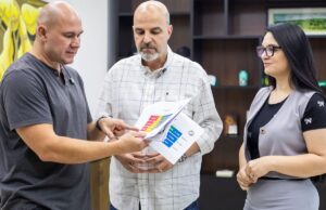 Prefeito anuncia bônus e prêmios de R$ 10 mil a educadores