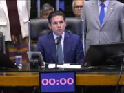 Câmara aprova PEC que blinda parlamentares de ações penais em 1º turno