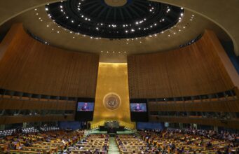 Lavrov nega plano de atacar Otan e promete reação a 'qualquer agressão'