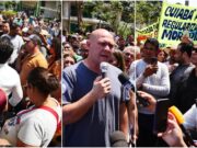 Moradores protestam contra despejo; Abilio vê “ação política”