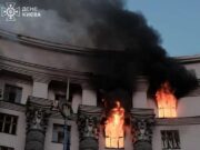 Em maior ataque aéreo, Rússia atinge prédio do governo na Ucrânia