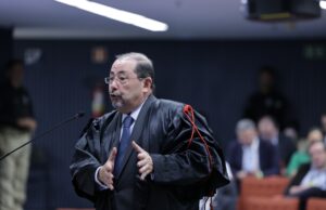 Defesas de Bolsonaro e generais questionam provas, delação de Cid e conduta de Moraes
