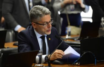 ‘Quero enterrar’, diz presidente da CCJ