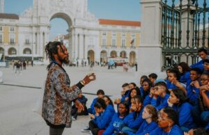 Projeto com incentivo da Lei Rouanet realiza ações culturais e educativas sobre a história do Brasil para alunos e professores da rede pública