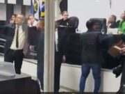 Debate sobre veto tem dedo na cara e bate-boca na Câmara; vídeo