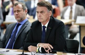 “Bolsonaro está ‘bastante chateado’ com votos de Moraes e Dino”, diz advogado