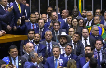 Plano da oposição para incluir anistia ampla em PL alerta governistas