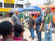 Prefeito e secretária fiscalizam desocupação de calçadas no centro de Cuiabá