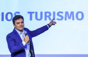 Pressionado pelo União Brasil, Sabino deixa o Ministério do Turismo