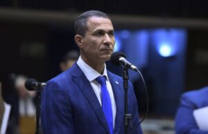 Assis sai em defesa das Autoescolas e critica proposta de Lula