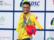 Gabrielzinho e Carol Santiago capitaneiam dia dourado no Mundial de Singapura