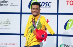 Gabrielzinho e Carol Santiago capitaneiam dia dourado no Mundial de Singapura