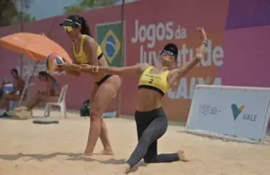 Ex-bailarina, Clara Ventania faz jus ao sobrenome para derrubar adversárias no vôlei de praia dos Jogos da Juventude CAIXA Brasília 2025