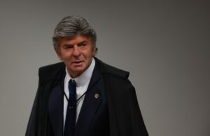 Fux pede a Fachin para mudar de Turma no STF; veja ofício
