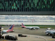 Governo dos EUA é paralisado após Congresso não aprovar orçamento