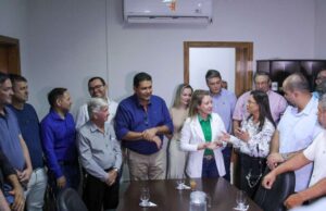 “Vereador é a ponte entre comunidade e a gestão”, frisa secretária de Governo