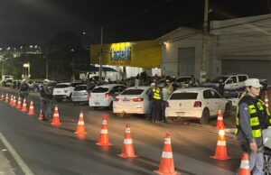 Lei Seca prende 13 motoristas embriagados durante a madrugada