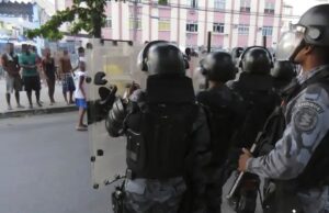 Operação mira expansão de facção no RJ e tem ao menos 64 mortos