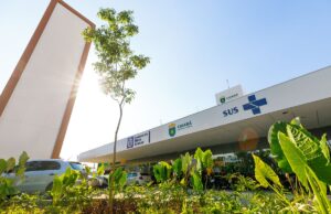 Prefeito, secretária e primeira-dama visitam fase final das obras do CMI