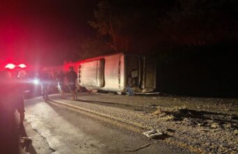 Acidente com ônibus deixa mortos e feridos na BR-423, no Agreste de Pernambuco