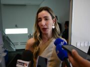 Secretária dá “batida” em depósito de bebidas clandestinas; vídeo