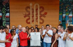 Ao lado de Lula, ministra da Cultura participa da inauguração do Museu das Amazônias, em Belém — Ministério da Cultura