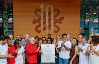 Ao lado de Lula, ministra da Cultura participa da inauguração do Museu das Amazônias, em Belém — Ministério da Cultura